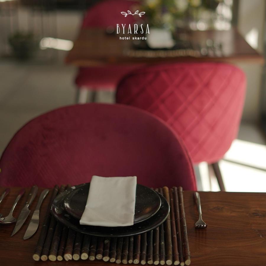 Byarsa Hotel Skardu Ponedas 외부 사진